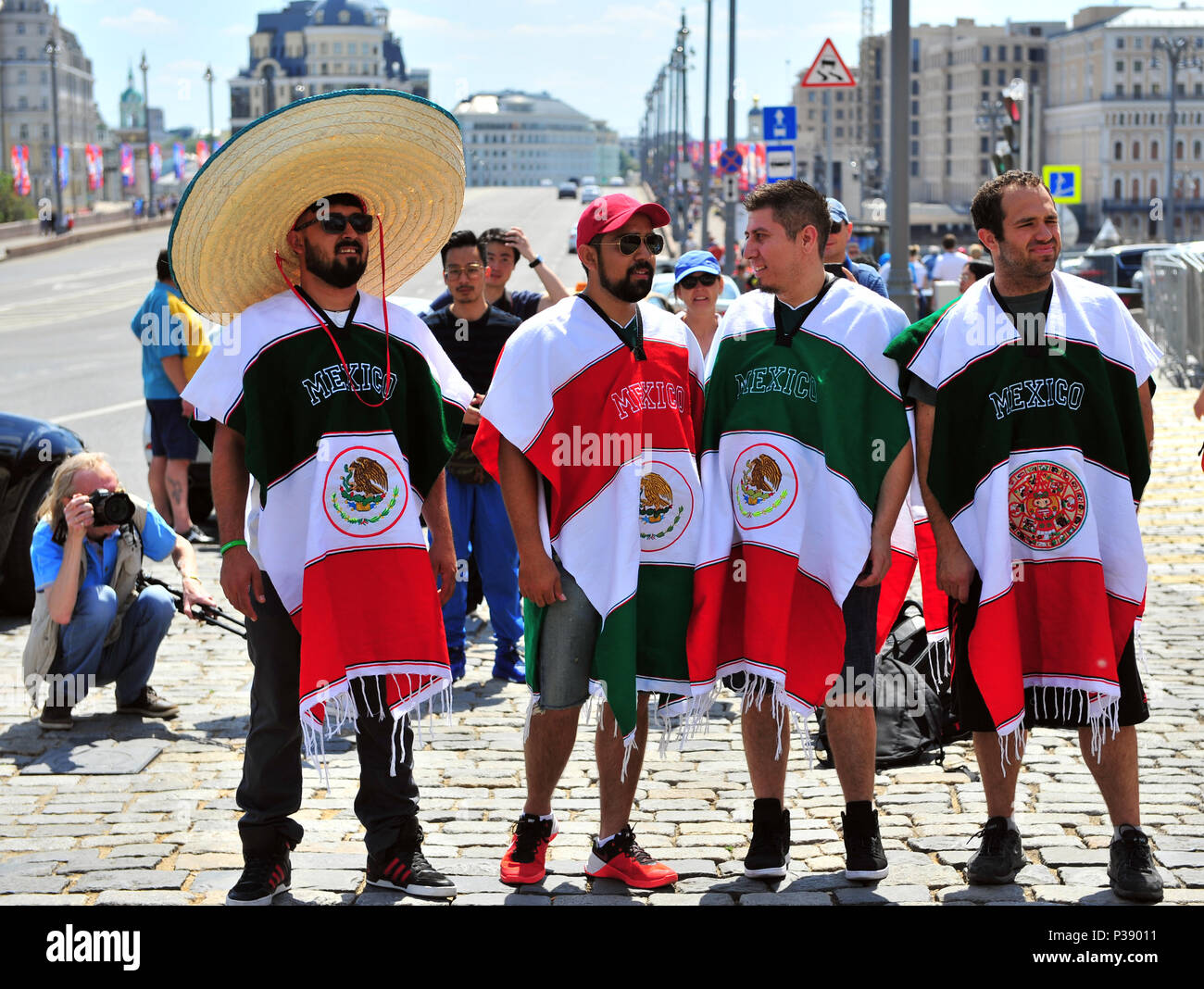 Moscow, Russia. 17th June, 2018. Fans of Mexico national football team in the street of Moscow, Russia on June 17, 2018. Credit: Krasnevsky/Alamy Live News Stock Photo