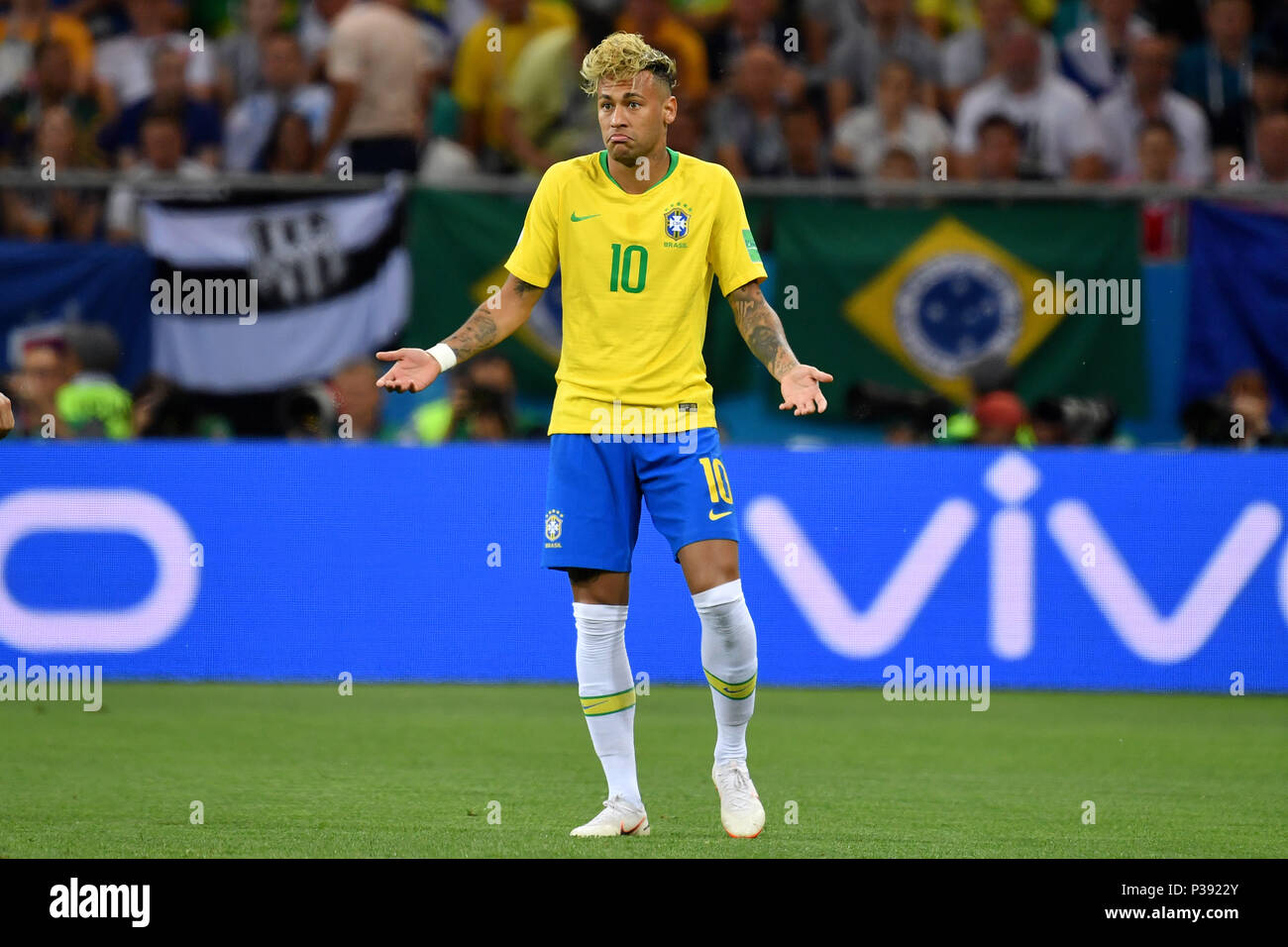 Is Neymar Single