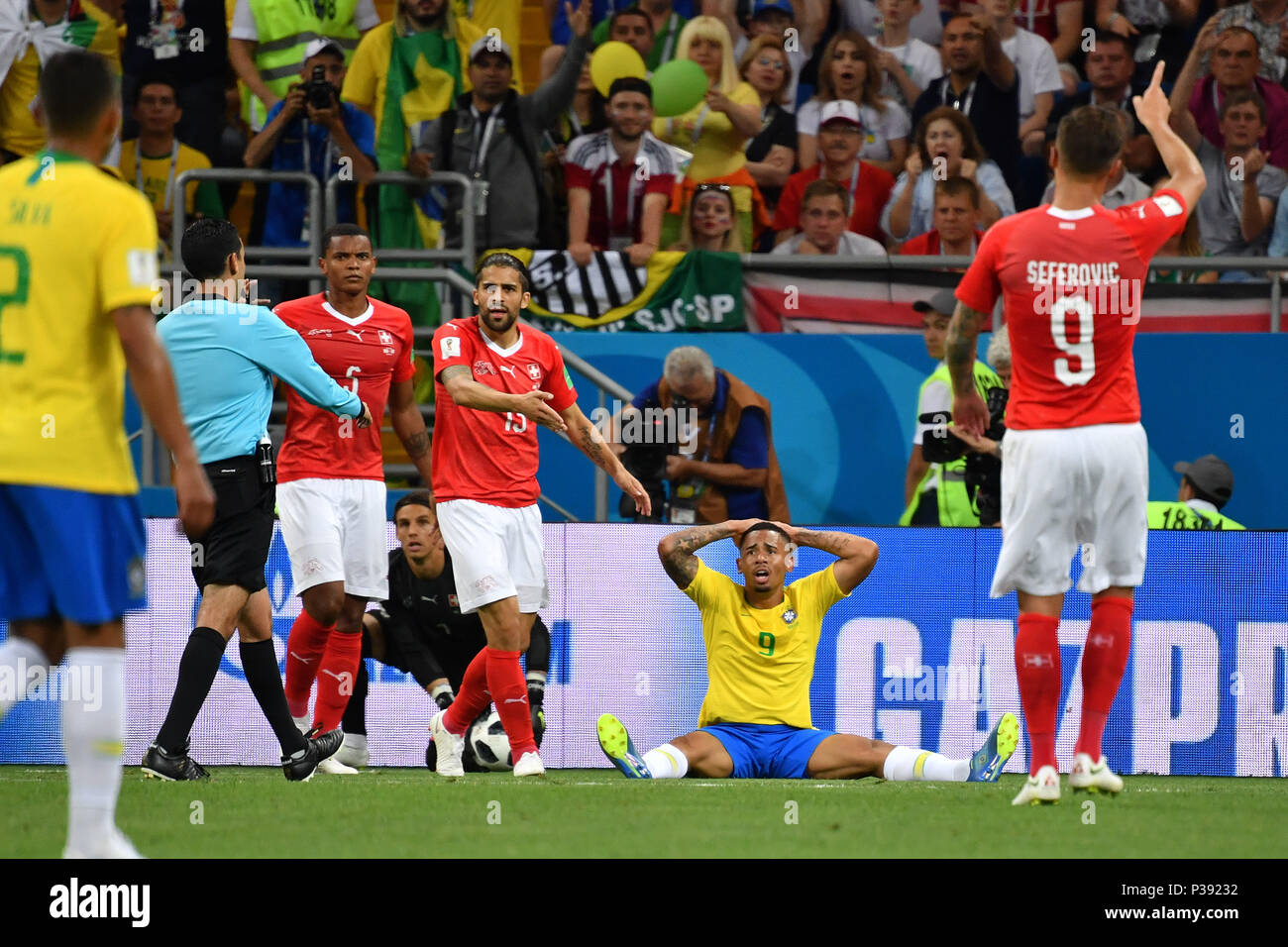 Rostov On Don, Russland. 17th June, 2018. GABRIEL JESUS (BRA), disappointment, frustrated, disappointed, frustrated, dejected after missed goal chance. Action, Brazil (BRA) -Switzerland (SUI) 1-1, Preliminary Round, Group E, match 09, on 17.06.2018 in Rostov-on-Don, Rostov Arena. Football World Cup 2018 in Russia from 14.06. - 15.07.2018. | usage worldwide Credit: dpa/Alamy Live News Stock Photo