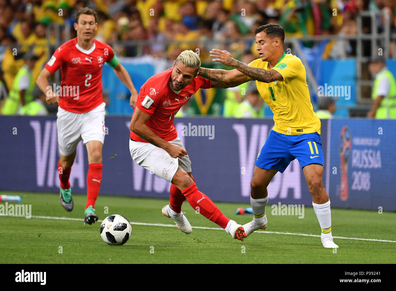 Rostov On Don, Russland. 17th June, 2018. Valon BEHRAMI (SUI), Action, duels versus PHILIPPE COUTINHO (BRA). Brazil (BRA) -Switzerland (SUI) 1-1, Preliminary Round, Group E, match 09, on 17.06.2018 in Rostov-on-Don, Rostov Arena. Football World Cup 2018 in Russia from 14.06. - 15.07.2018. | usage worldwide Credit: dpa/Alamy Live News Stock Photo