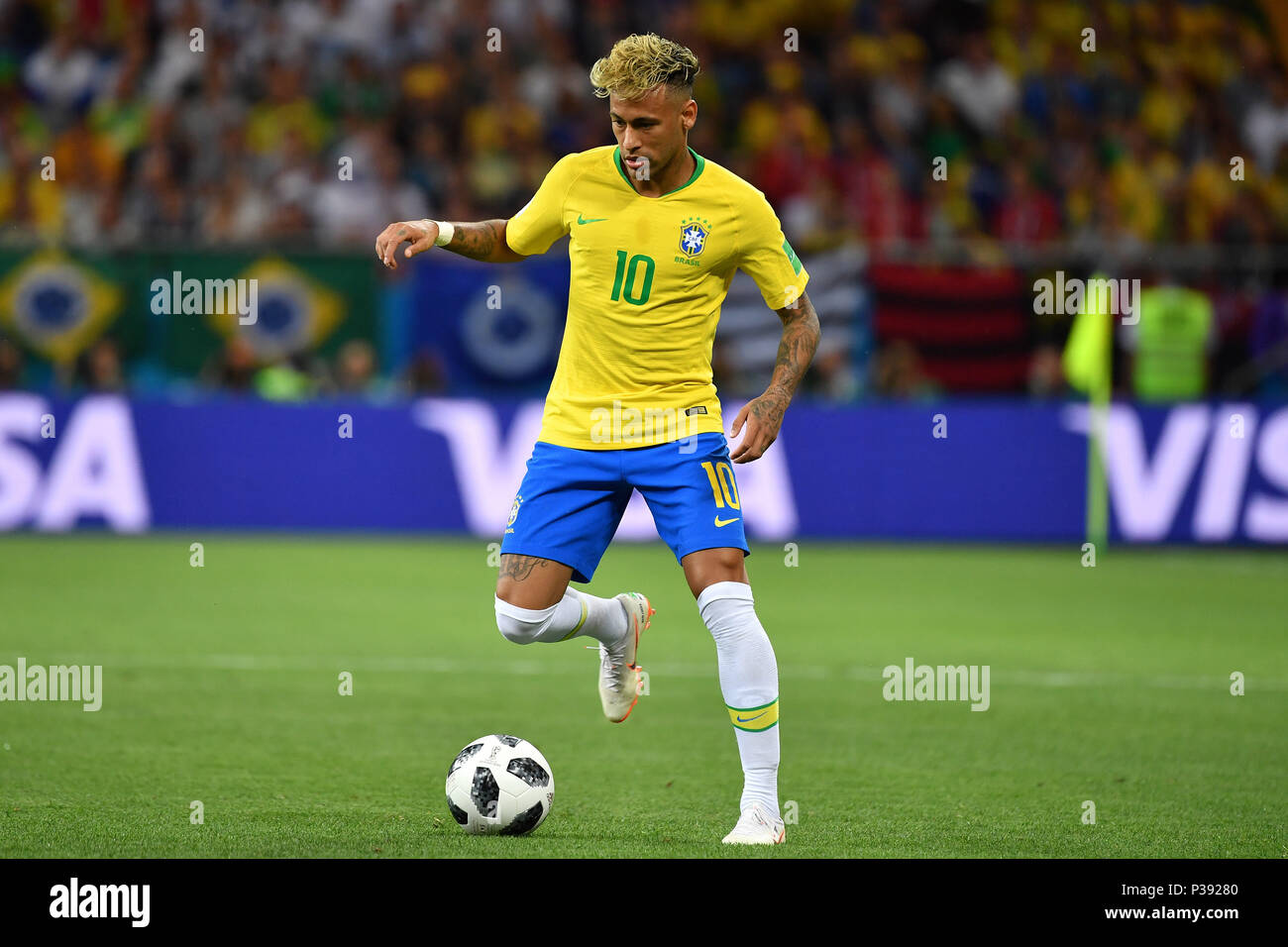 NEYMAR (BRA), Action, Single Action, Frame, Cut Out, Full Body, Whole  Figure. Brazil (BRA) -Switzerland (SUI) 1-1, Preliminary Round, Group E,  match 09, on 17.06.2018 in Rostov-on-Don, Rostov Arena. Football World Cup