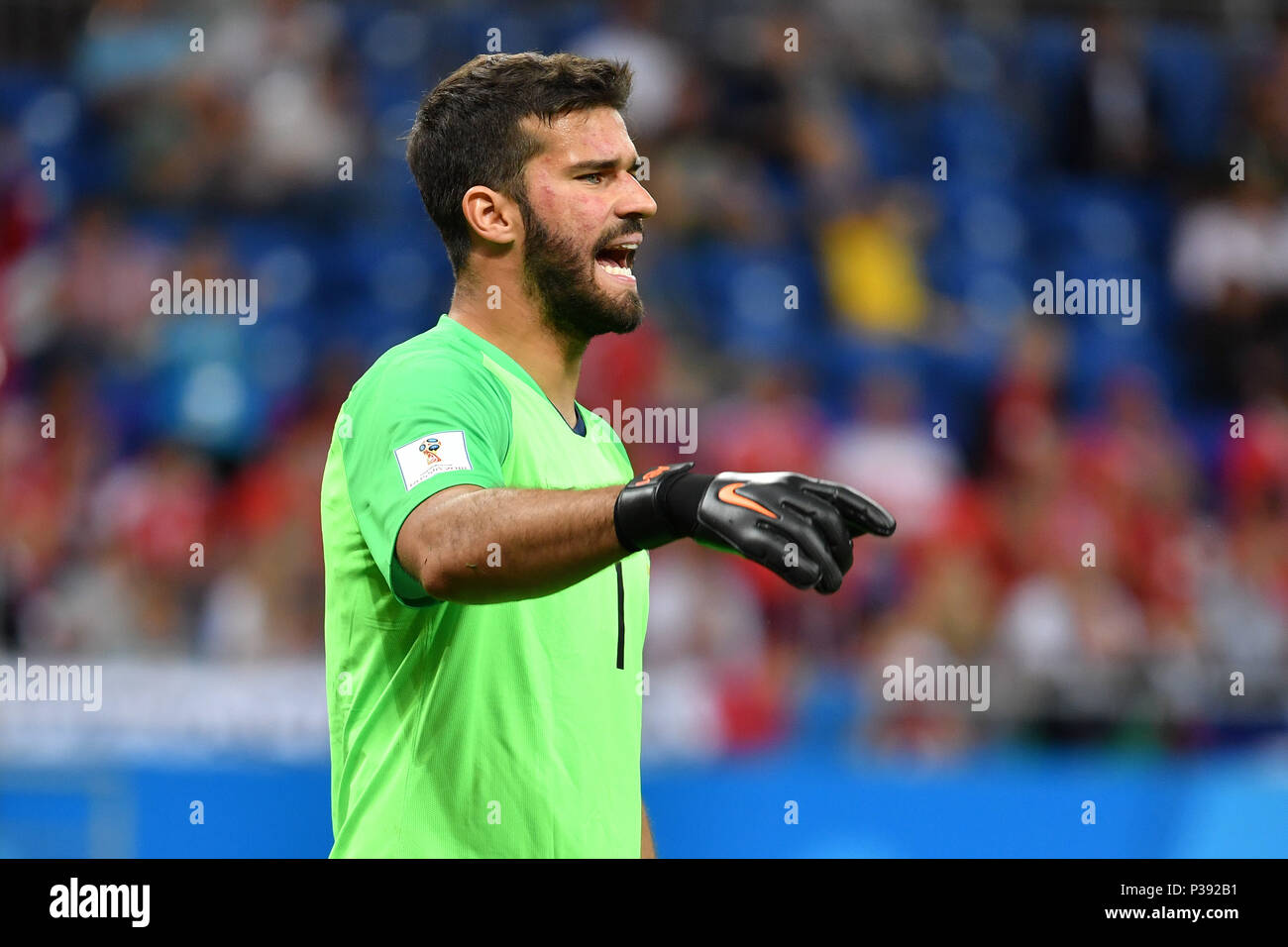 Rostov On Don, Russland. 17th June, 2018. goalie ALISSON BECKER (BRA), gesture, gives instructions, action, single image, single cut motive, half figure, half figure. Brazil (BRA) -Switzerland (SUI) 1-1, Preliminary Round, Group E, match 09, on 17.06.2018 in Rostov-on-Don, Rostov Arena. Football World Cup 2018 in Russia from 14.06. - 15.07.2018. | usage worldwide Credit: dpa/Alamy Live News Stock Photo