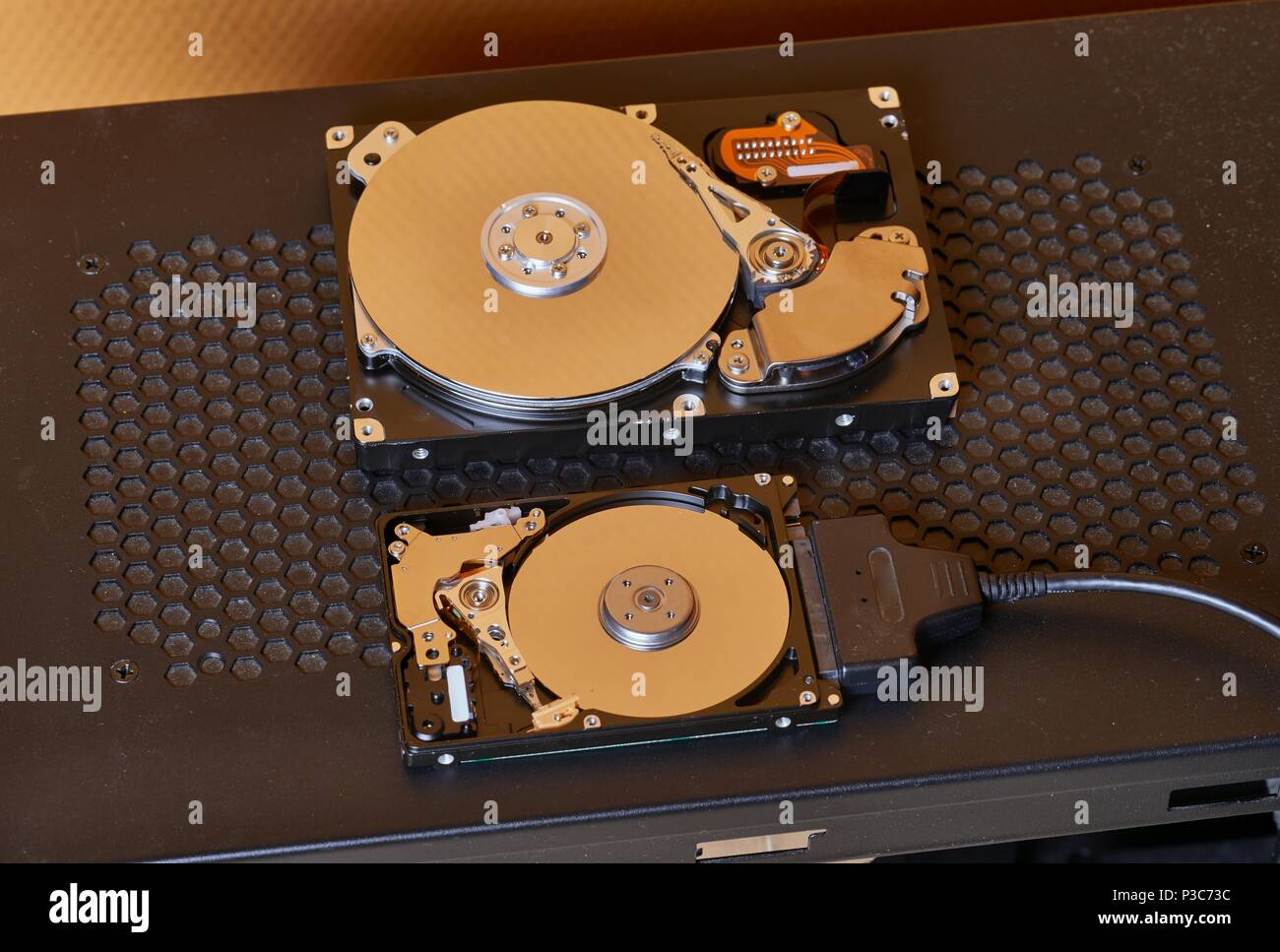 Micro Disc Open Open Hard Disks Stock Photo - Alamy