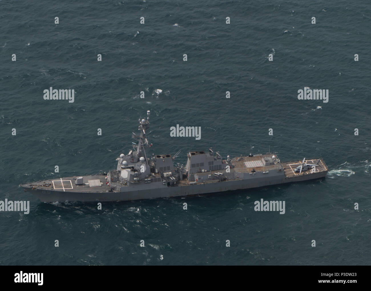 180616-N-MZ078-1087  GULF OF THAILAND (June 16, 2018) - The Arleigh Burke-class guided-missile destroyer USS Mustin (DDG 89) steams in the Gulf of Thailand in support of Cooperation Afloat Readiness and Training (CARAT) Thailand 2018. The CARAT exercise series, in its 24th iteration, highlights the skill and will of regional partners to cooperatively work together towards the common goal of ensuring a secure and stable maritime environment. (U.S. Navy photo by Mass Communication Specialist 3rd Class Lucas T. Hans) Stock Photo