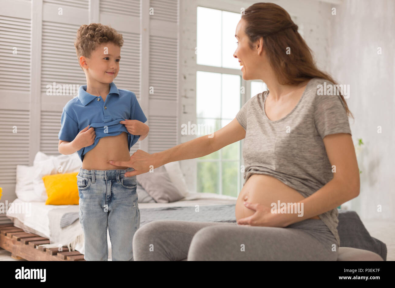 Мама просит забеременеть. Мама забеременела от своего сына. Сын помог маме забеременеть. Pregnant mother from son 14+.