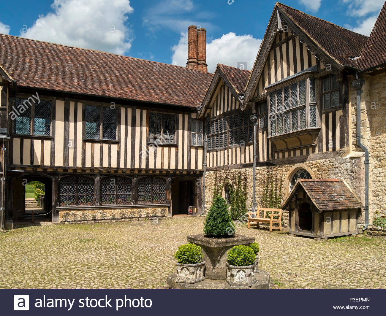 Ightham Mote Medieval Manor House Ivy Hatch Sevenoaks Kent England Uk Stock Photo Alamy