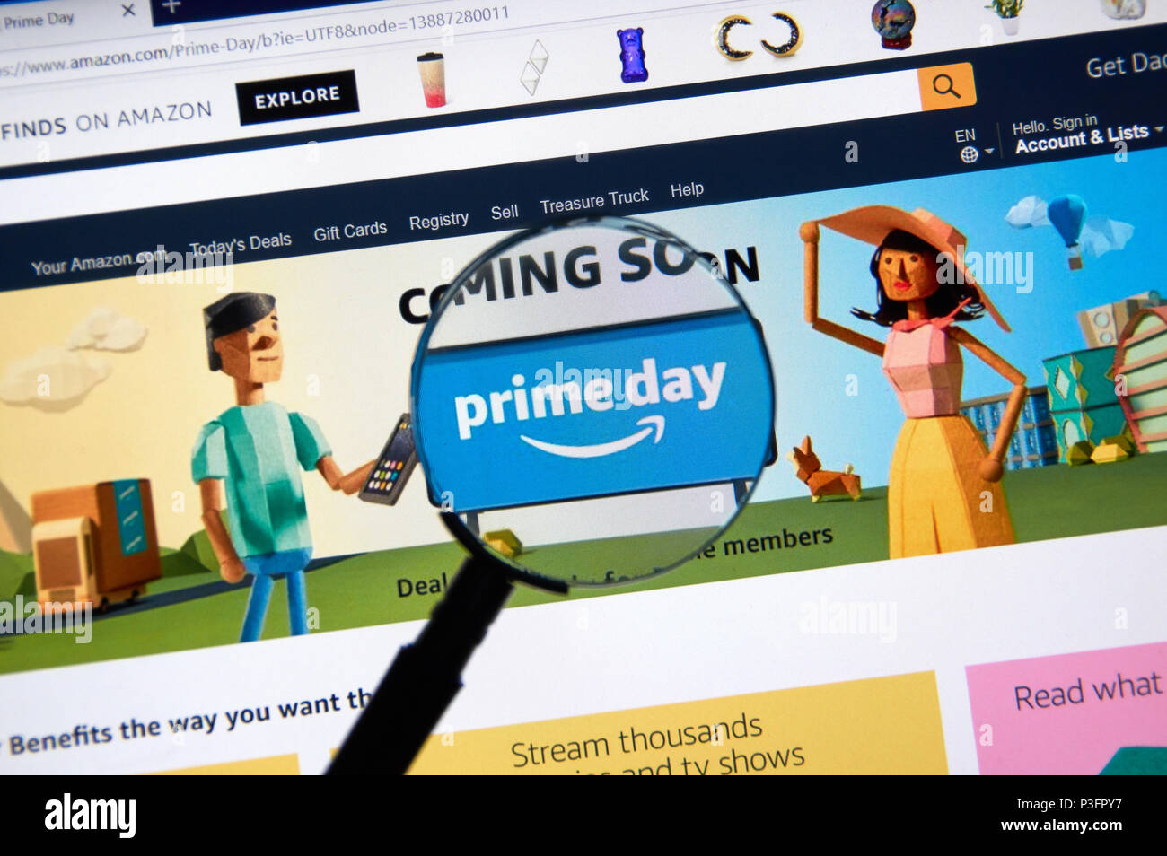 Amazon prime day hi-res stock photography and images - Alamy
