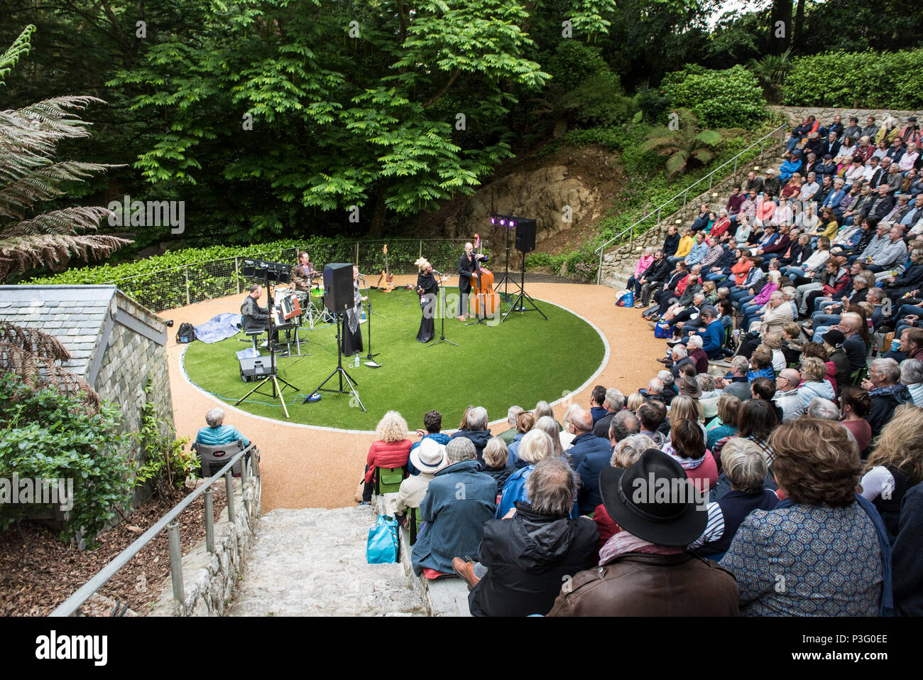 The Grace Notes performing at Trebah Garden amphitheatre in Cornwall. Stock Photo
