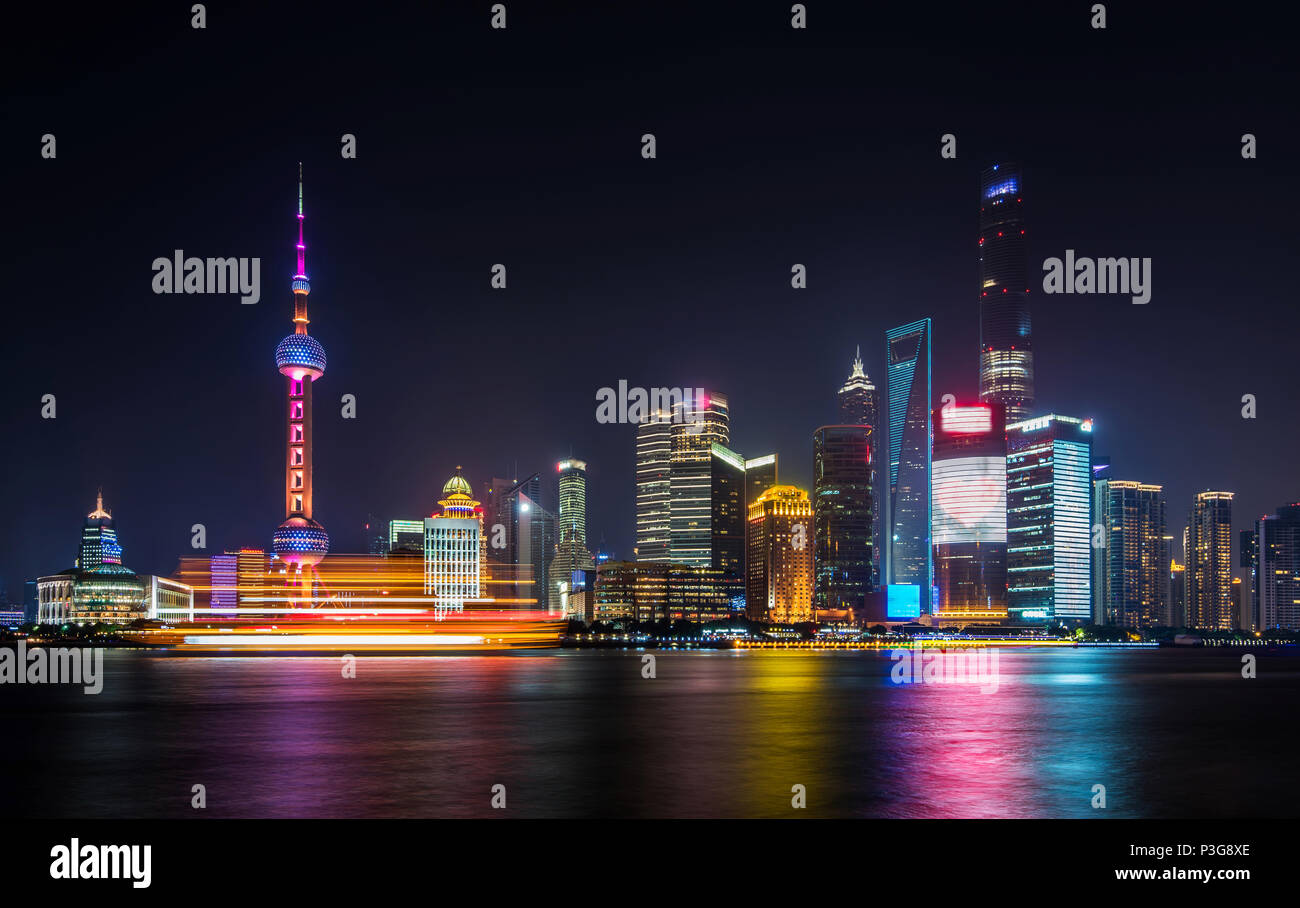 Shanghai china city skyline on hi-res stock photography and images - Alamy