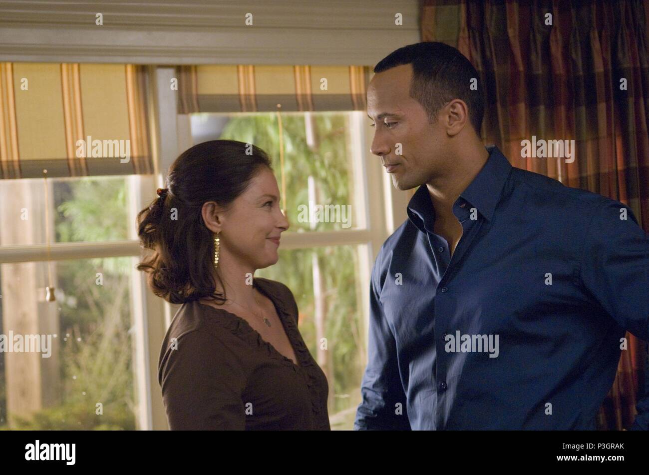 Dwayne johnson ashley judd hi-res stock photography and images - Alamy