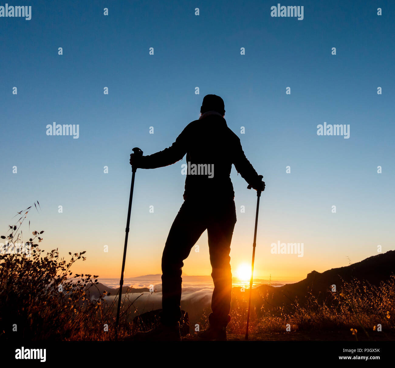 Woman hiker silhouette hi-res stock photography and images - Alamy
