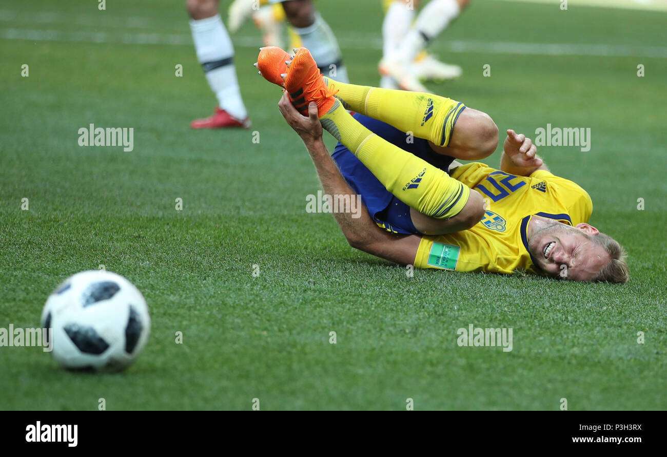 Nizhny Novgorod, Russia. 18th June, 2018. Ola Toivonen of Sweden sustains injury during a group F match between Sweden and South Korea at the 2018 FIFA World Cup in Nizhny Novgorod, Russia, June 18, 2018. Credit: Wu Zhuang/Xinhua/Alamy Live News Stock Photo