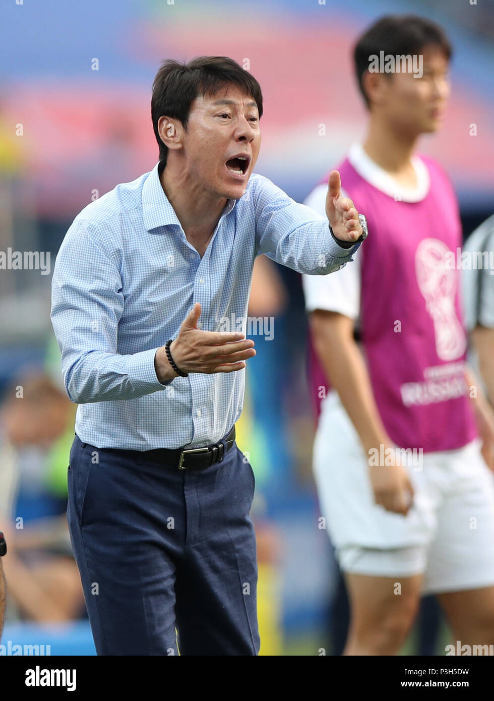 Nizhny Novgorod, Russia. 18th June, 2018. Head coach Shin Tae-yong of South Korea reacts during a group F match between Sweden and South Korea at the 2018 FIFA World Cup in Nizhny Novgorod, Russia, June 18, 2018. Sweden won 1-0. Credit: Wu Zhuang/Xinhua/Alamy Live News Stock Photo
