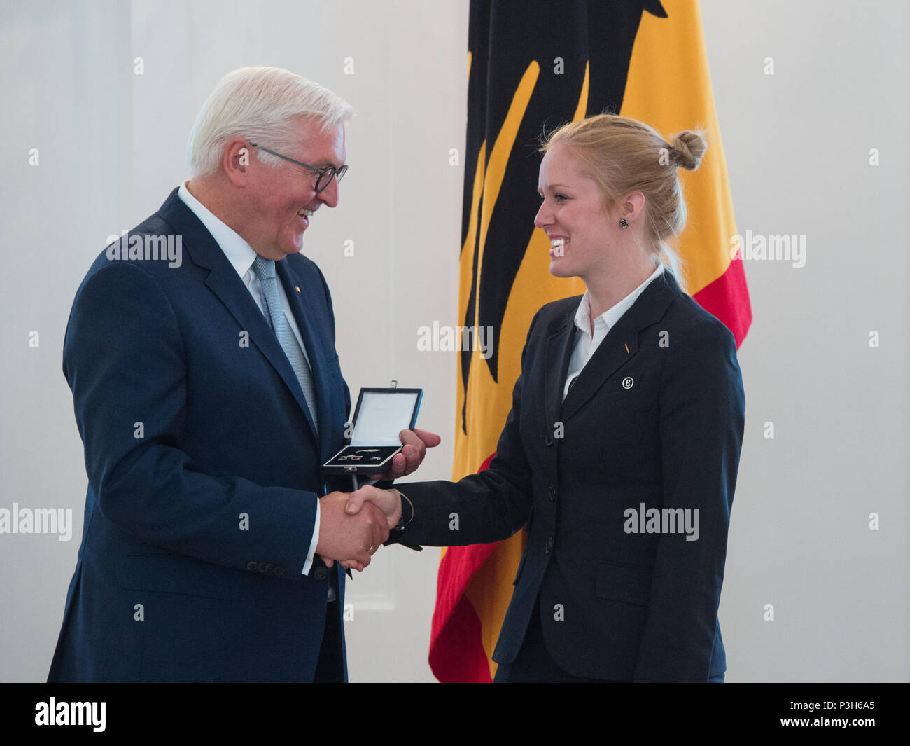 Berlin, Deutschland. 07th June, 2018. German President Frank-Walter STEINMEIER honors alpine skier Andrea Rothfuss (Kernen im Remstal). Awarded the Silver Laurel Leaf and the Order of Merit by the Federal President at Schloss Bellevue, Berlin, Germany on 07.06.2018. | usage worldwide Credit: dpa/Alamy Live News Stock Photo