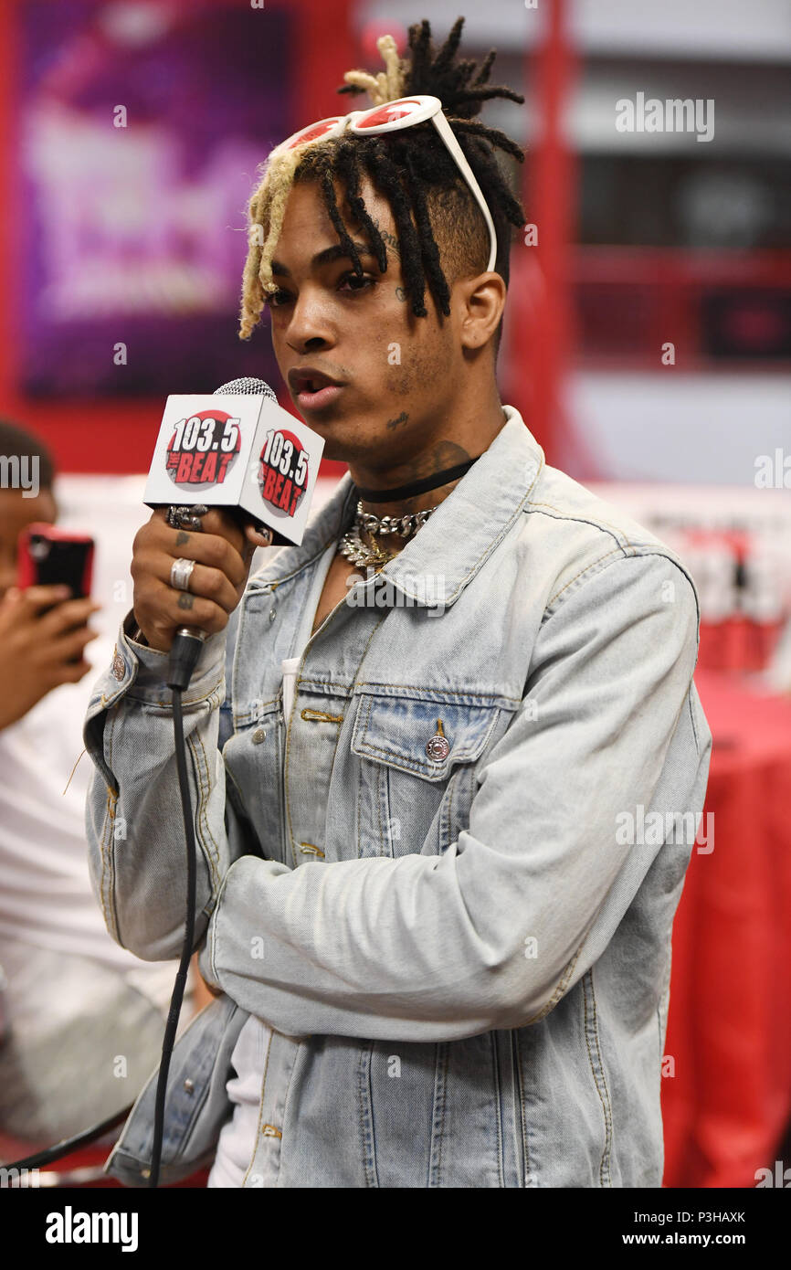 FILE PHOTO*** XXXTentacion Shot Dead In Miami FORT LAUDERDALE, FL - MAY 26:  Xxxtentacion visits iHeart radio Station 103.5 The Beat on May 26, 2017 in  Fort Lauderdale, Florida. Credit: mpi04/MediaPunch Stock Photo - Alamy