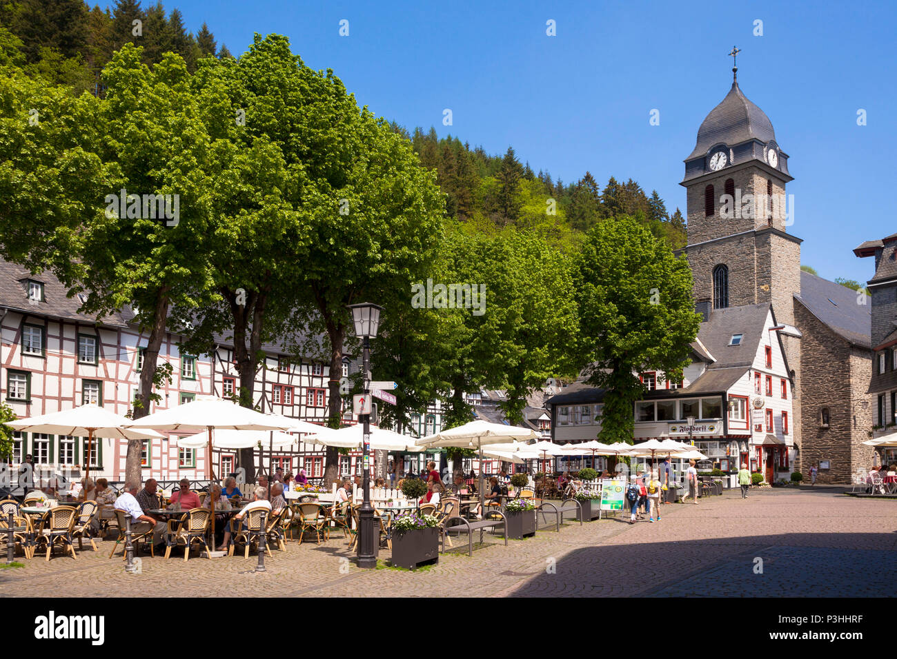 Germany, Eifel region, the city of Monschau, the market square and the Au church Sankt Maria Empfaengnis in the historic town.   Deutschland, Eifel, i Stock Photo