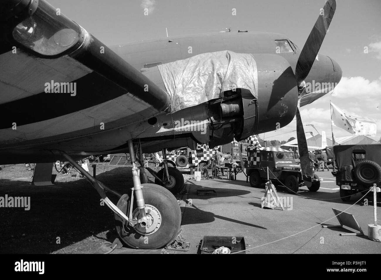 1940s airfield hangar Black and White Stock Photos & Images - Alamy