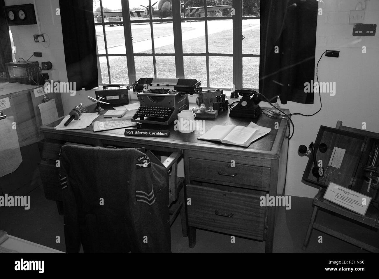 1940s airfield hangar Black and White Stock Photos & Images - Alamy