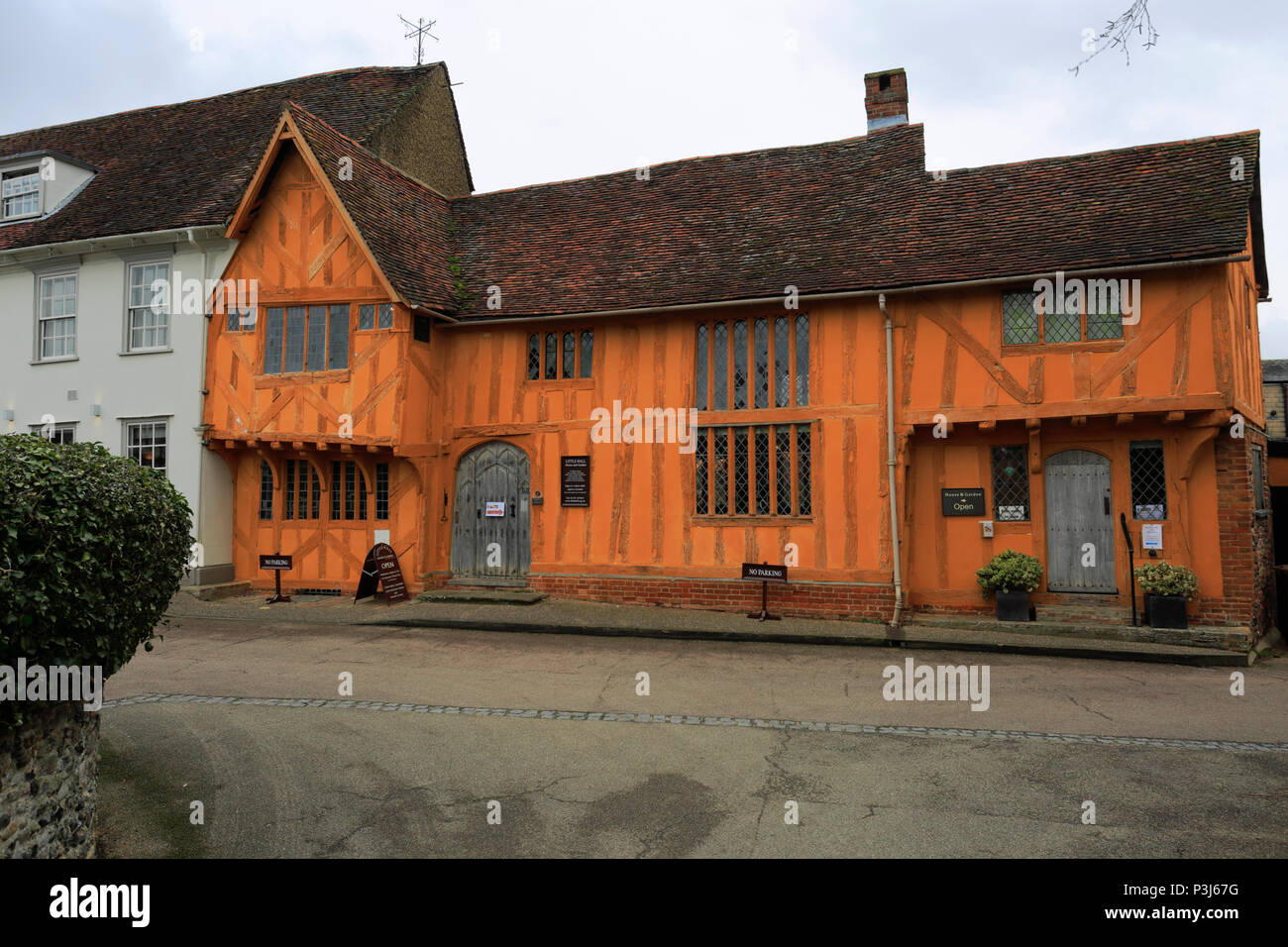Colorful half timber framed thatched cottages, Lavenham village