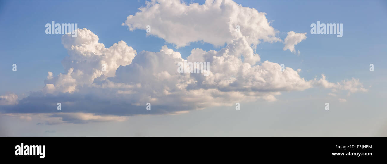 Cloudy light hi-res stock photography and images - Alamy