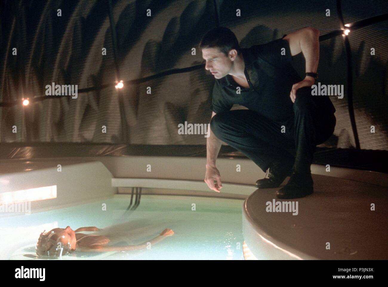 Minority samantha tom cruise 2002 hi-res stock photography and images
