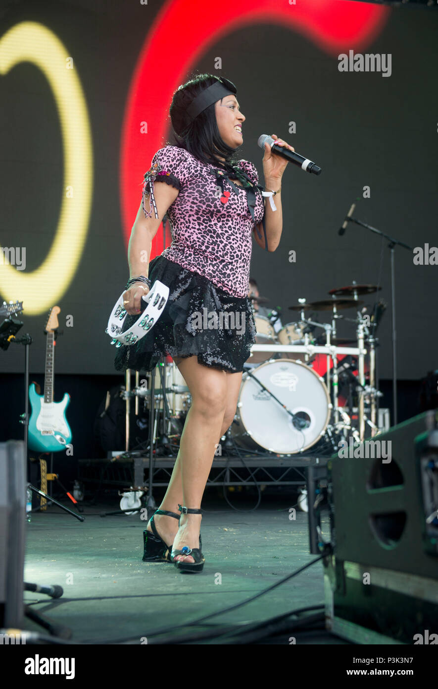 Annabella lwin hi-res stock photography and images - Alamy