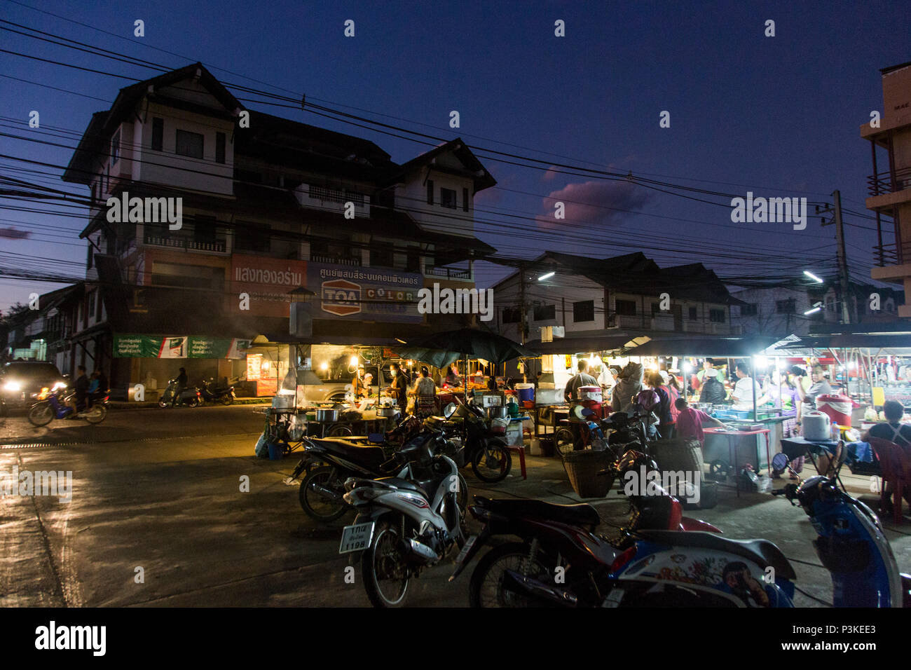 Food market at dusk, Pai, Mae Hong Soon, Thailand Stock Photo