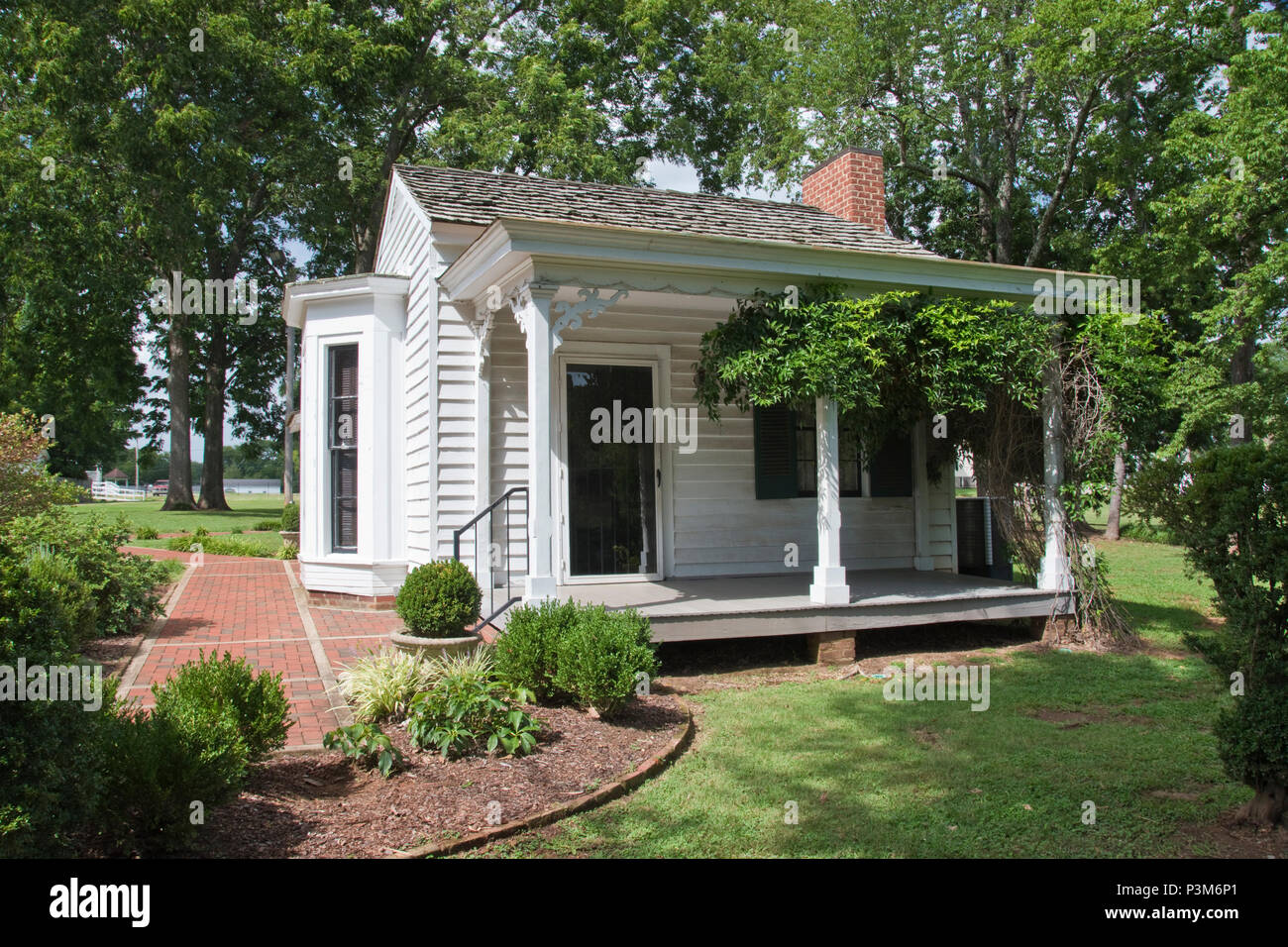 Cottage where Anne Sullivan taught Helen Keller sign language, at Ivy