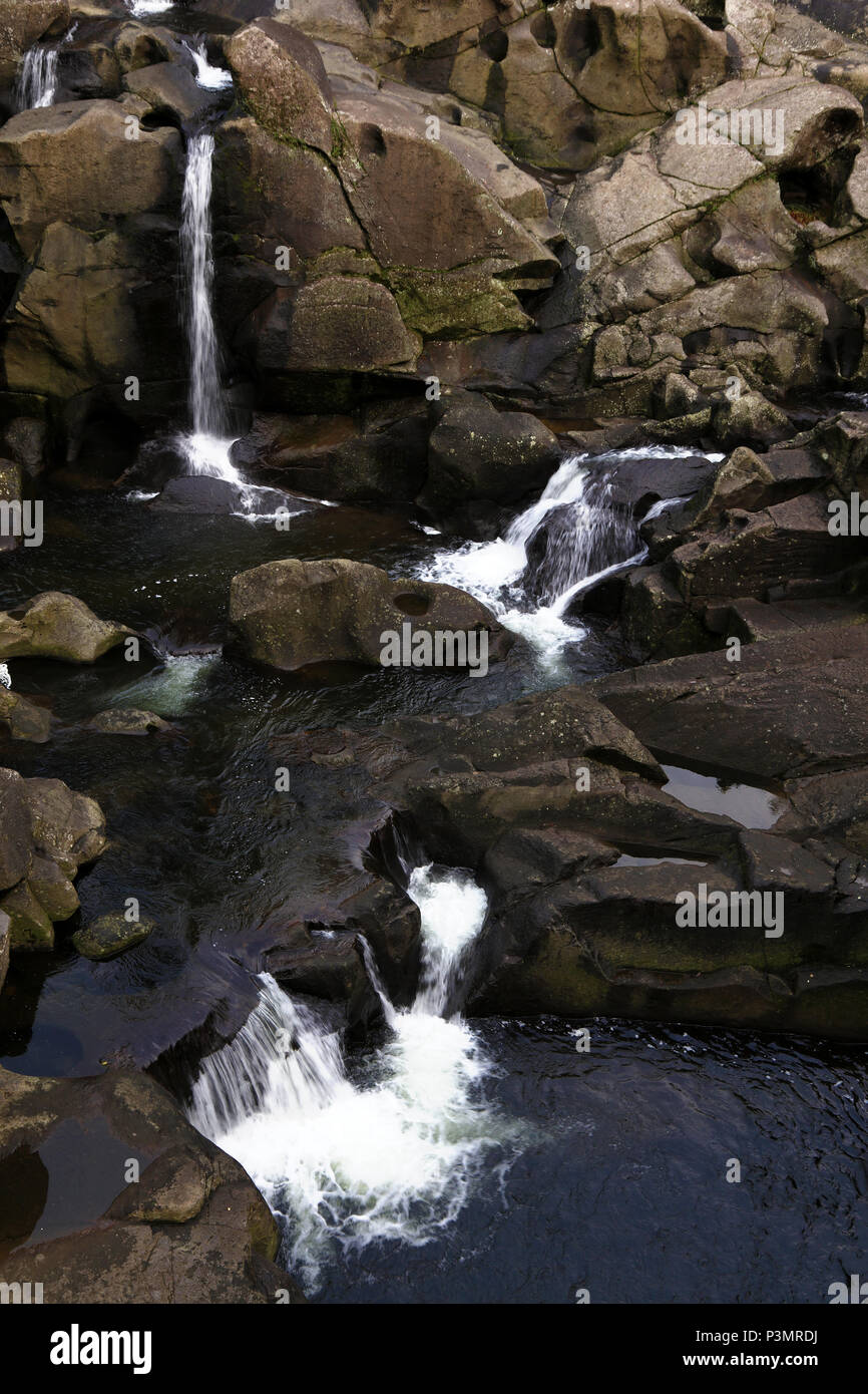 Waterfalls Flowing Over Brown Rocks Mclaren Falls Park Tauranga