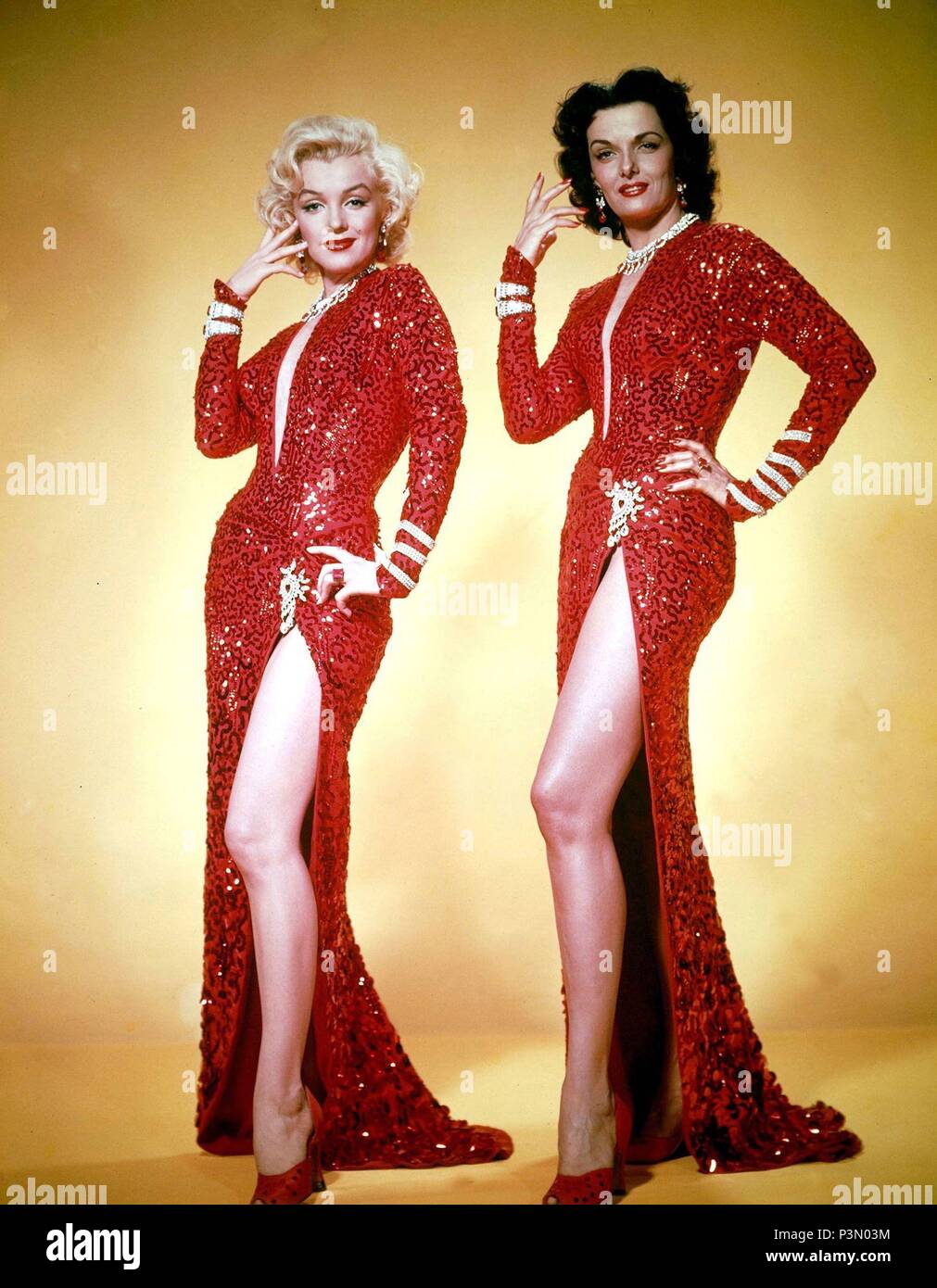 Film Actresses MARILYN MONROE & JANE RUSSELL 8x10 Photo @ Chinese Theater Print 