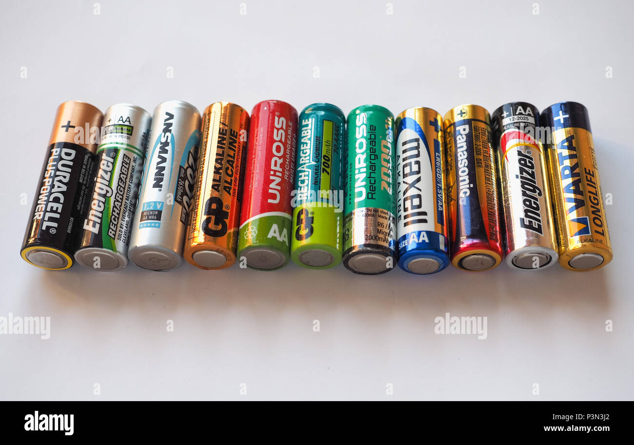 Batteries brands hi-res stock photography and images - Alamy