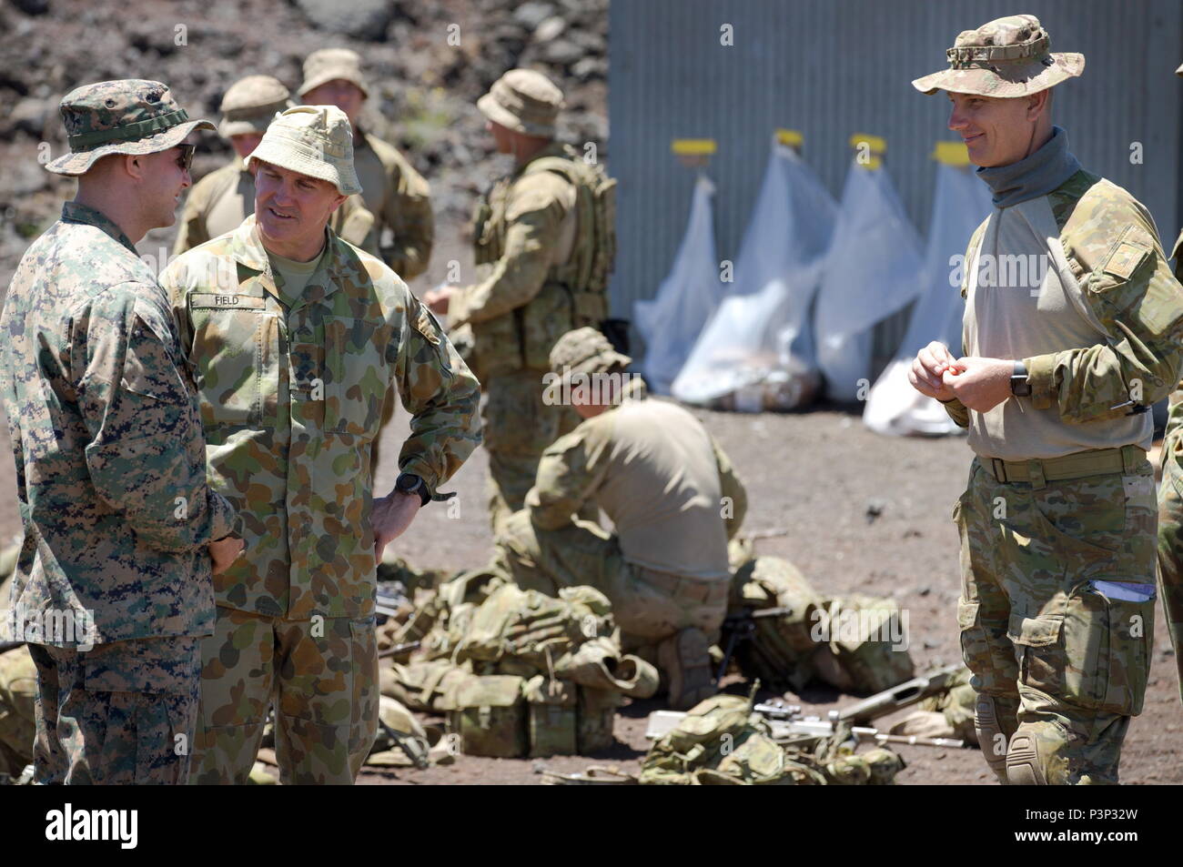 Australian Army officer Brigadier Christopher Field (centre left), CSC, of 3rd Brigade, with a United States marine at Pohakuloa training area, Hawaii, during Exercise Rim of the Pacific 2016 on