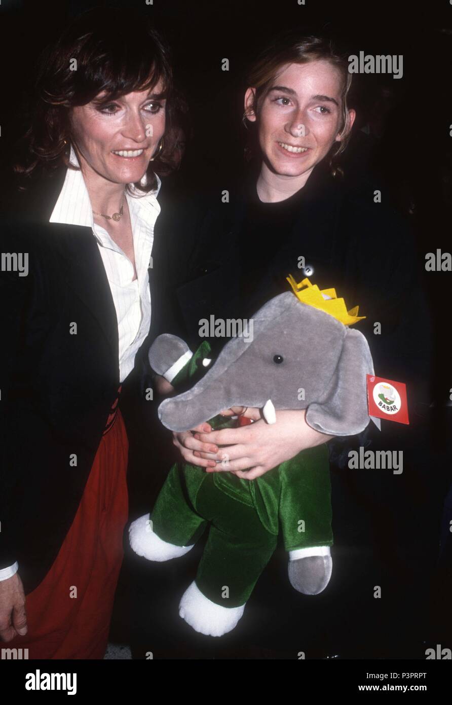 Margot Kidder & daughter 1986 Photo By John Stock Photo Alamy