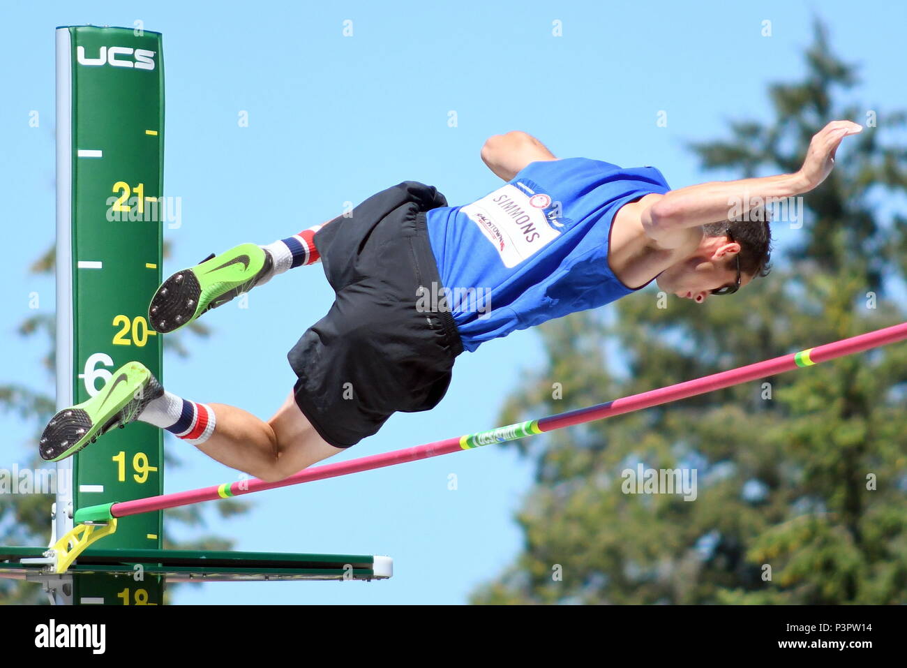 U.S. Air Force 1st Lt. Cale Simmons competes in the men's pole vault preliminaries on July 2, 2016, during the U.S. Olympic Track and Field Team Trials on July 2,2016. (U.S. Air Force photo/courtesy Tom "Drac" Williams/released) Stock Photo