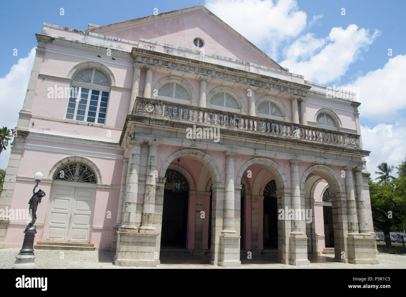 RECIFE, PE – 07.10.2015: EDIFÍCIOS HISTÓRICOS - Teatro de Santa Isabel construído em 30 de abril de 1839 e localizado na cidade de Recife (PE). (Foto: Diego Herculano / Fotoarena) Stock Photo