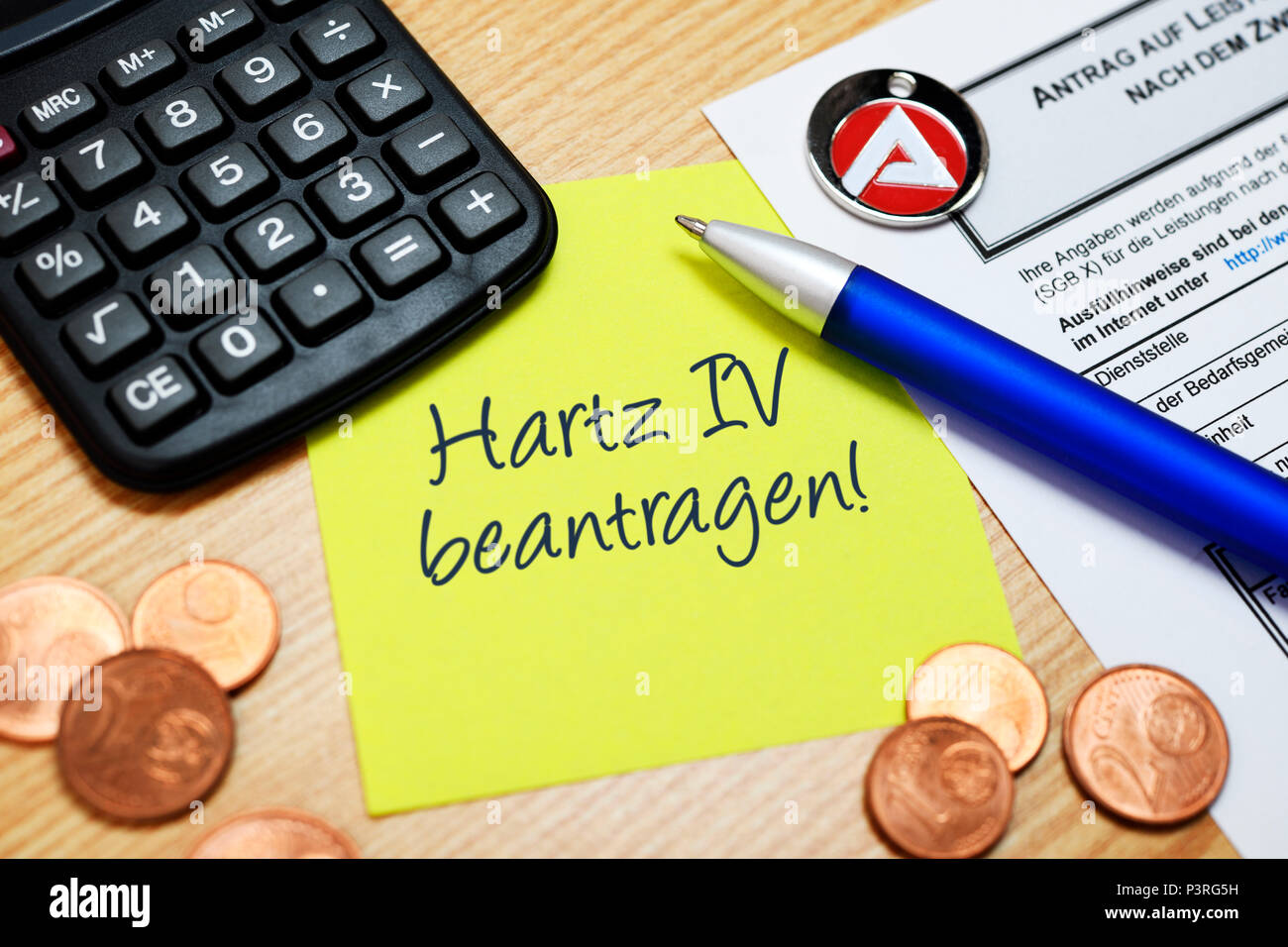 'Memo request with the inscription ''Hartz IV''', Notizzettel mit der Aufschrift 'Hartz IV beantragen' Stock Photo