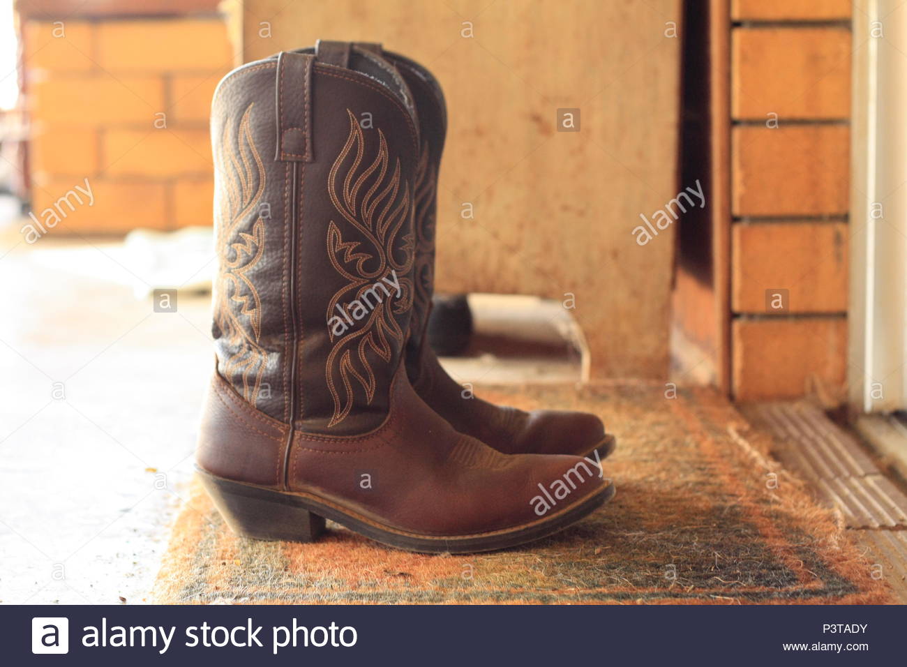 used womens western boots