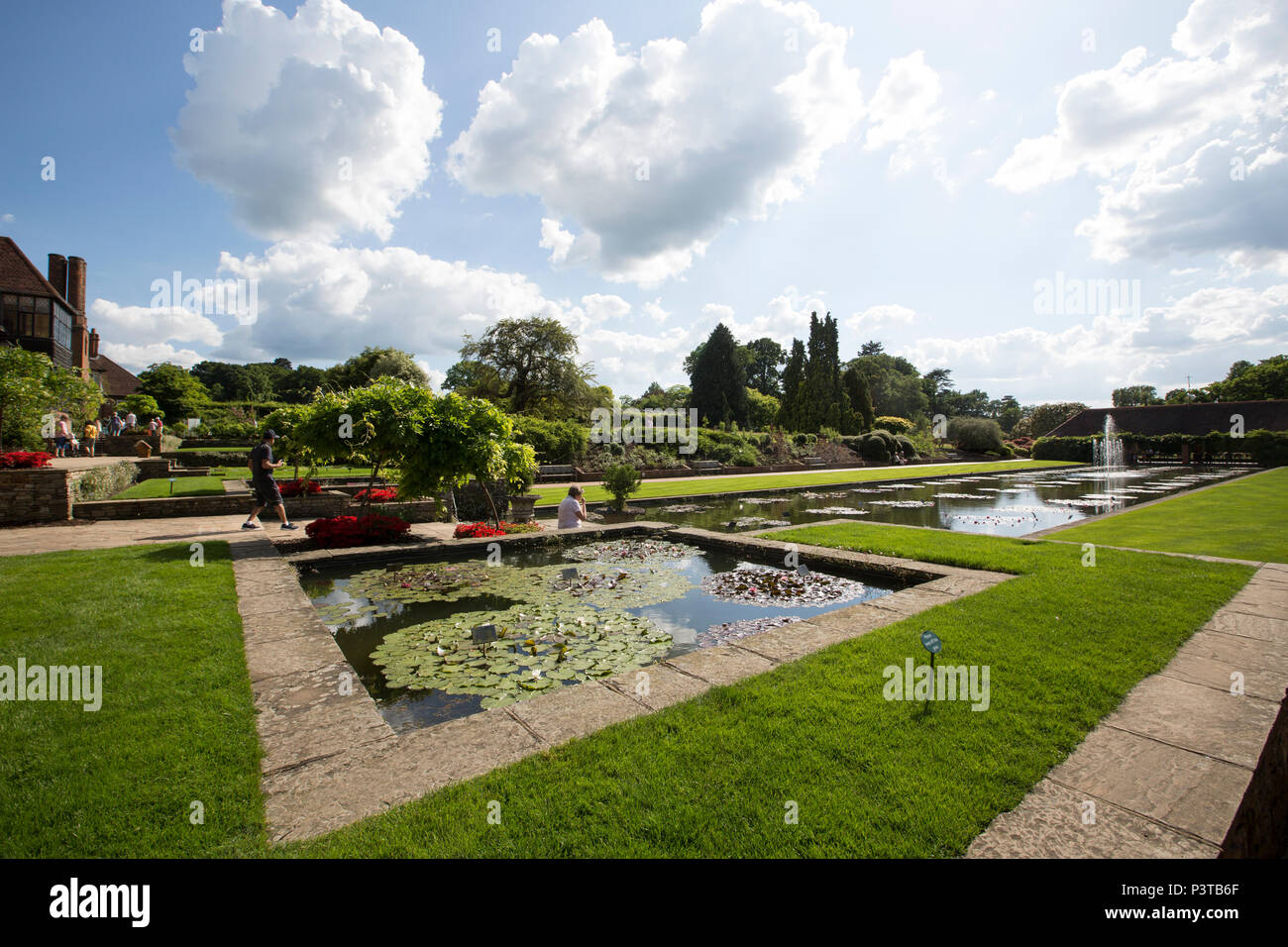Luscious Gardens High Resolution Stock Photography And Images Alamy
