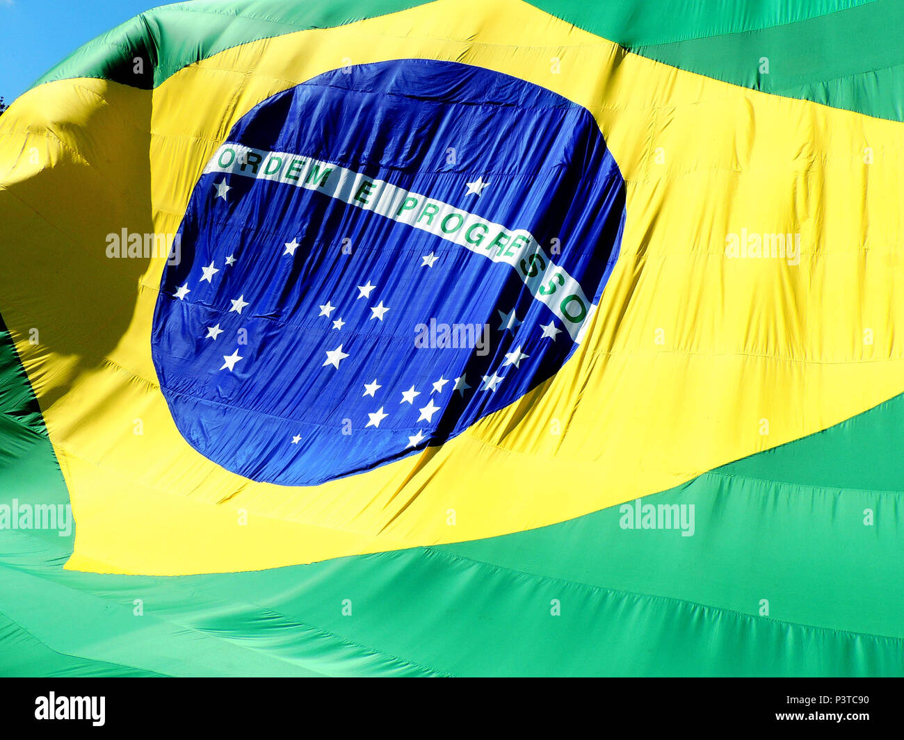 RECIFE, PE – 07.12.2015: BANDEIRA DO BRASIL – Imagens da bandeira do Brasil em evento no Recife. (Foto: Veetmano Prem / Fotoarena) Stock Photo
