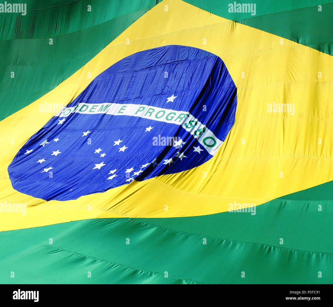 RECIFE, PE – 07.12.2015: BANDEIRA DO BRASIL – Imagens da bandeira do Brasil em evento no Recife. (Foto: Veetmano Prem / Fotoarena) Stock Photo