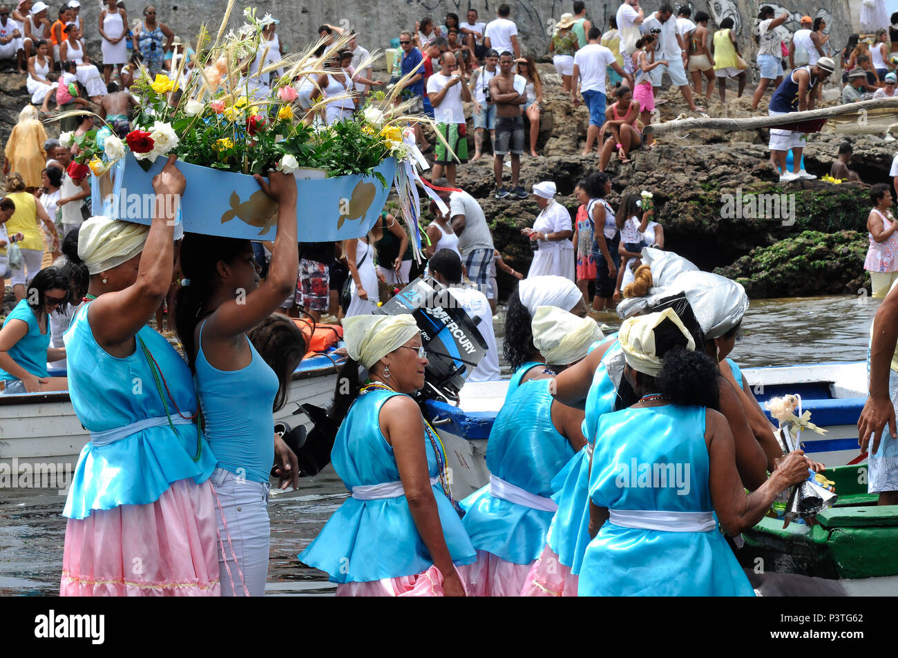 SALVADOR, BA - 02.02.2014: FESTA DE IEMANJÁ - Simpatizantes durante festejos para Iemanjá, em Salvador (BA). (Foto: Sérgio Pedreira / Fotoarena) Stock Photo