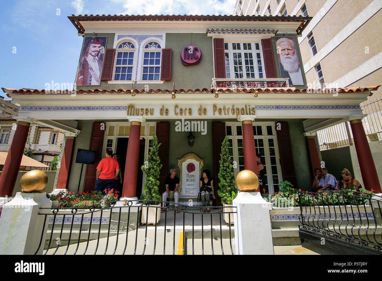 PETRÓPOLIS, RJ - 08.03.2016: MUSEU DE CERA DE PETRÓPOLIS - Primeiro ...