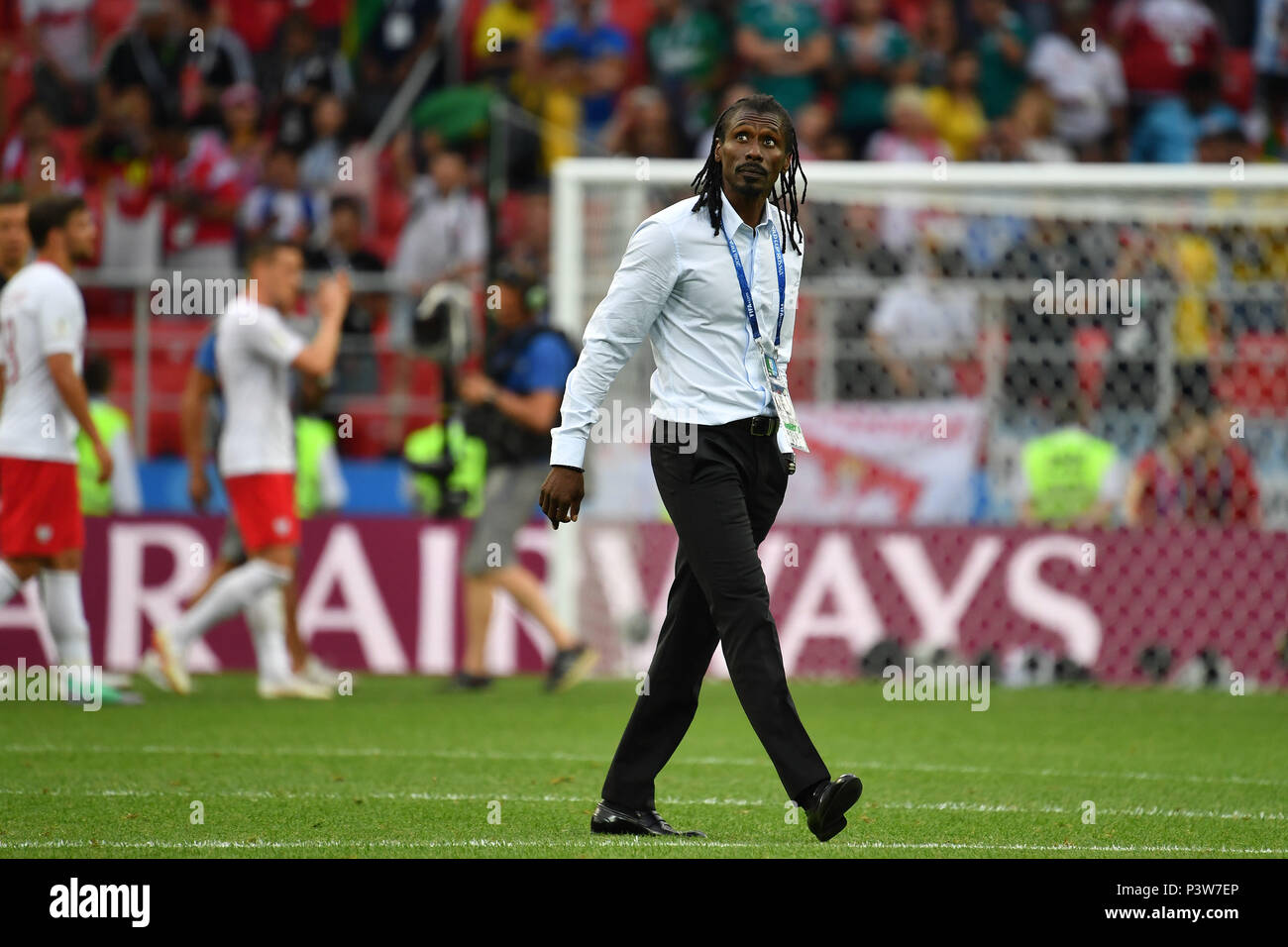 Moscow, Russland. 19th June, 2018. Aliou CISSE (coach, SEN) walks after the end of the game, single shot, cut out, full body shot, full figure. Poland (POL) -Senegal (SEN) 1-2, Preliminary Round, Group H, match 15, on 19.06.2018 in Moscow, Spartak Stadium Football World Cup 2018 in Russia from 14.06. - 15.07.2018. | usage worldwide Credit: dpa/Alamy Live News Stock Photo