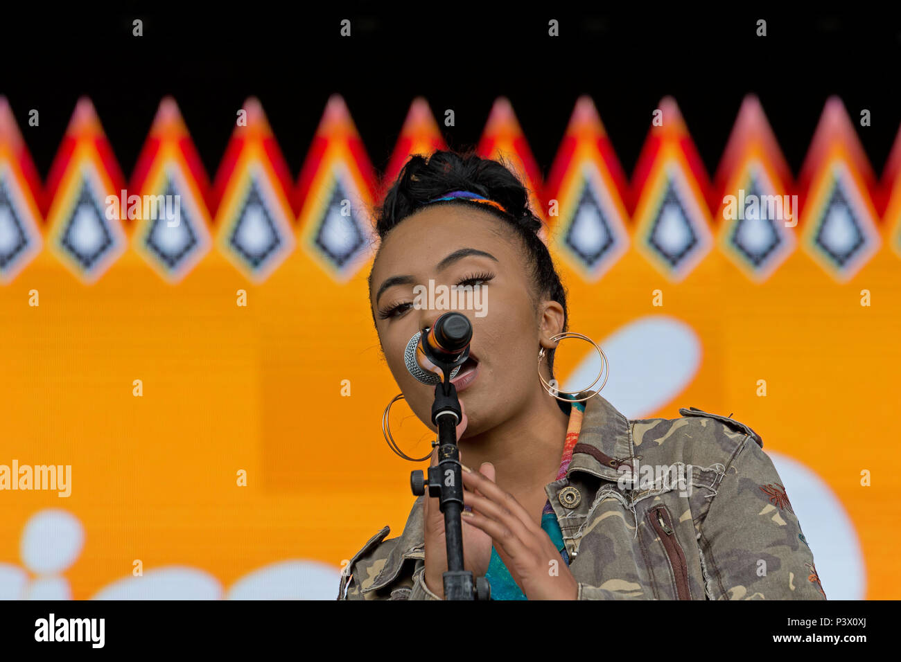 Liverpool born RnB/Electronic and Neo-Soulful artist Remée performs at ...