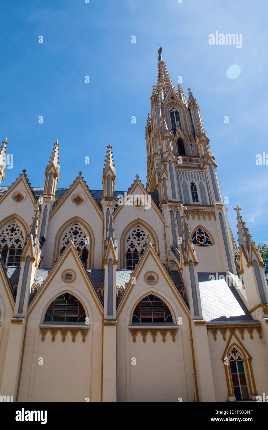 Torres no estilo gótico fazem parte da Basílica Nossa Senhora de Lurdes, que possui arquitetura predominantemente neogótica, situada na cidade de Belo Horizonte, Minas Gerais. Stock Photo