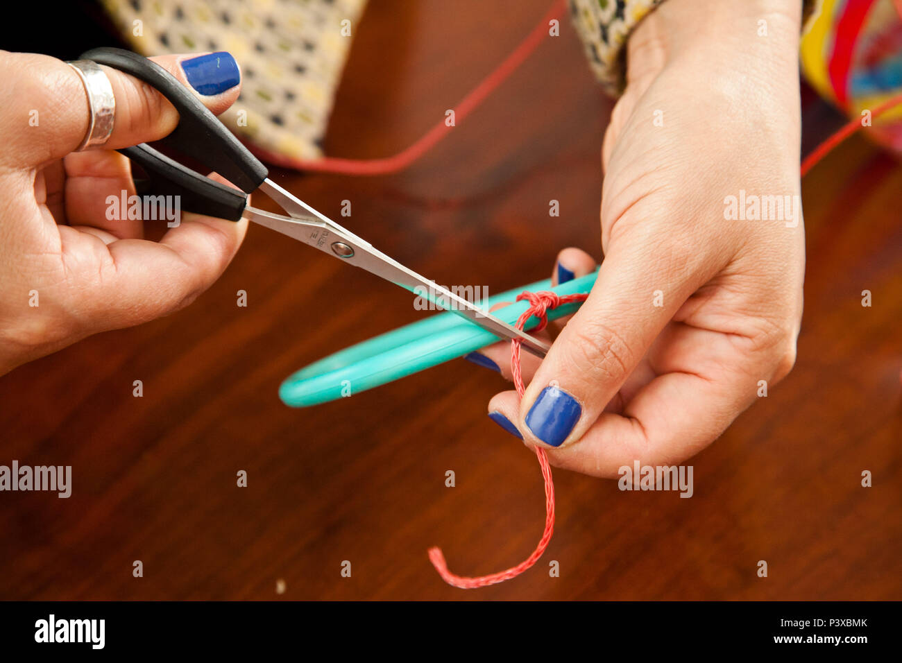 Passo a passo para fazer Vai e Vem com sucata Stock Photo - Alamy