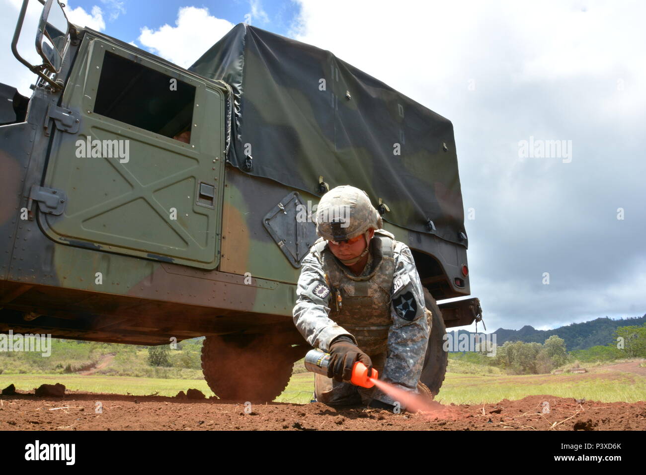 SCHOFIELD BARRACKS, Hawaii Staff Sgt. Wayne Malone, explosive ordnance