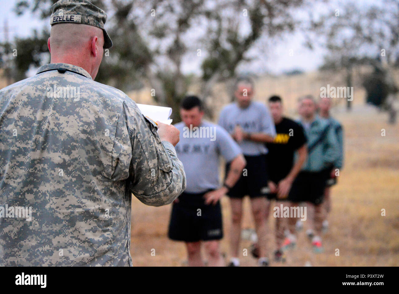 Oregon Army National Guard Soldiers receive Army Physical Fitness Test ...