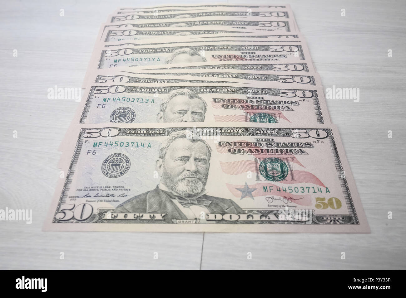O dólar americano é a moeda emitida pelos Estados Unidos e tem sua emissão controlada pela Reserva Federal daquele país. O dólar é usado tanto em reservas internacionais como em livre circulação. Stock Photo