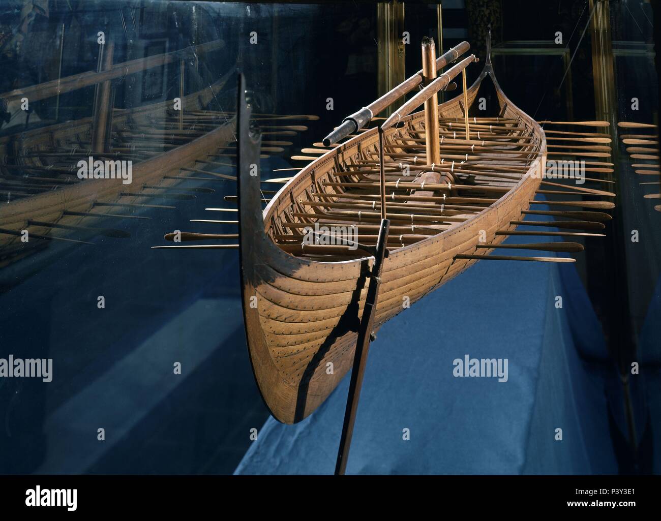 Model of drakkar with paddles. Wood. Madrid, naval museum. Location: MUSEO NAVAL / MINISTERIO DE MARINA, MADRID, SPAIN. Stock Photo